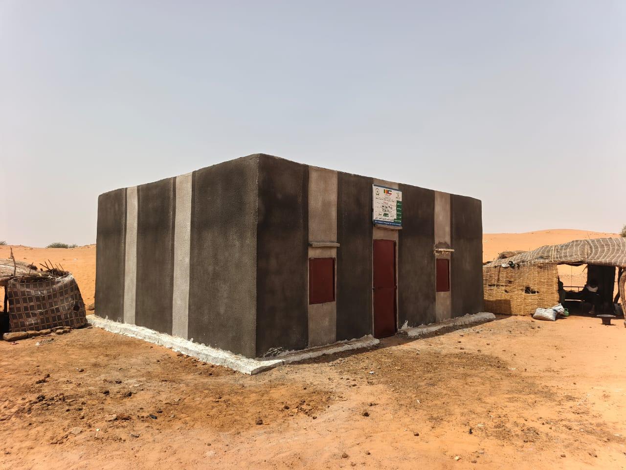 بناء بيت لأسرة فقيرة